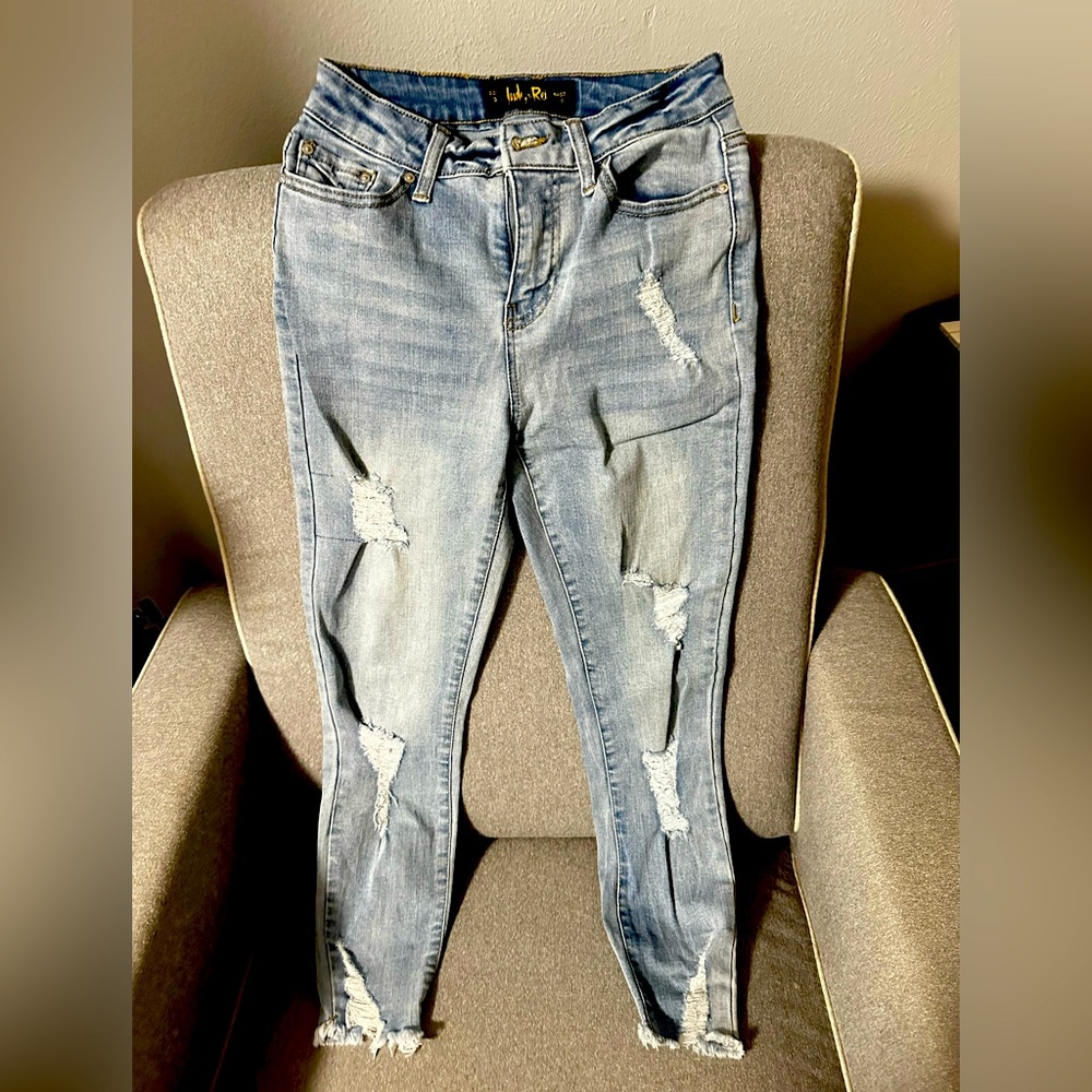 IndigoRein washed capri jeans